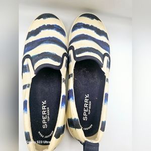 Sperry Women's Crest Twin Gore Tie Dye Stripe Navy Size 7 5M
